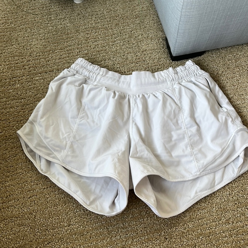 White Lululemon Hotty Hots Size 4!